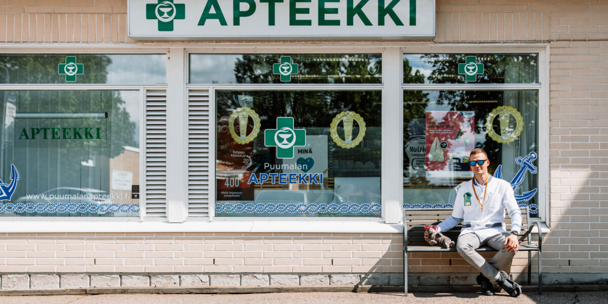 Apteekkari Vesa Hämäläinen odottaa kiireistä kesää.